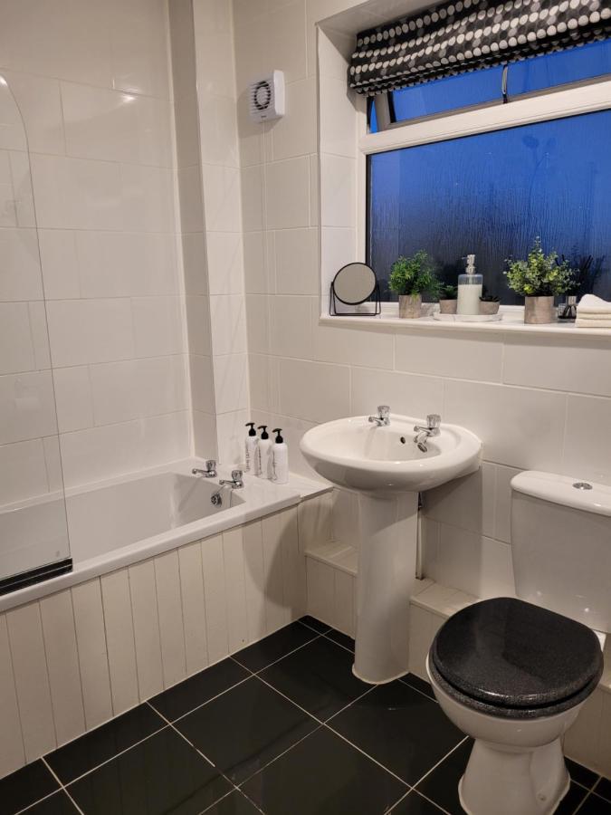 4-bedroom Near Ema, Sleeps 6 * Castle Donington